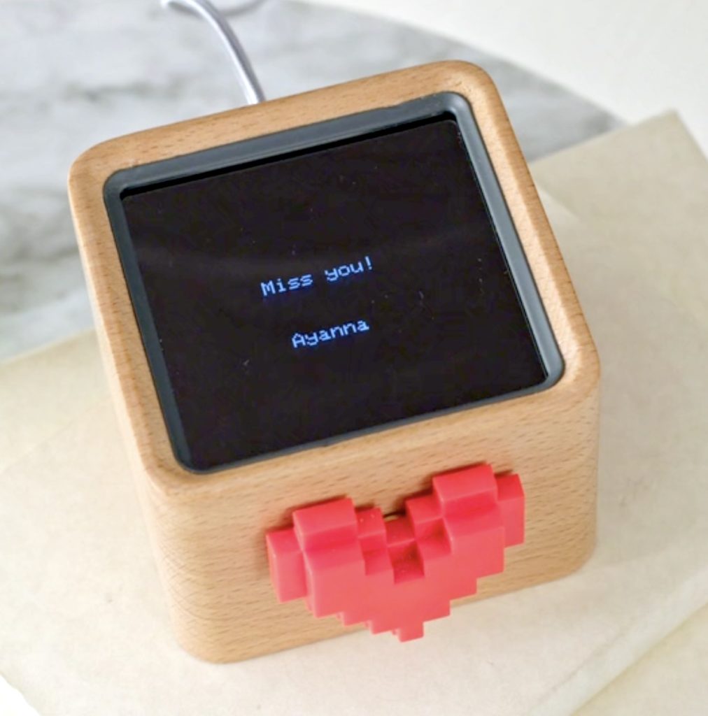 Pixel heart message box: Valentine's gifts for geeks and techies