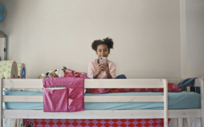 Cell phone etiquette for kids: 10 things they need to know